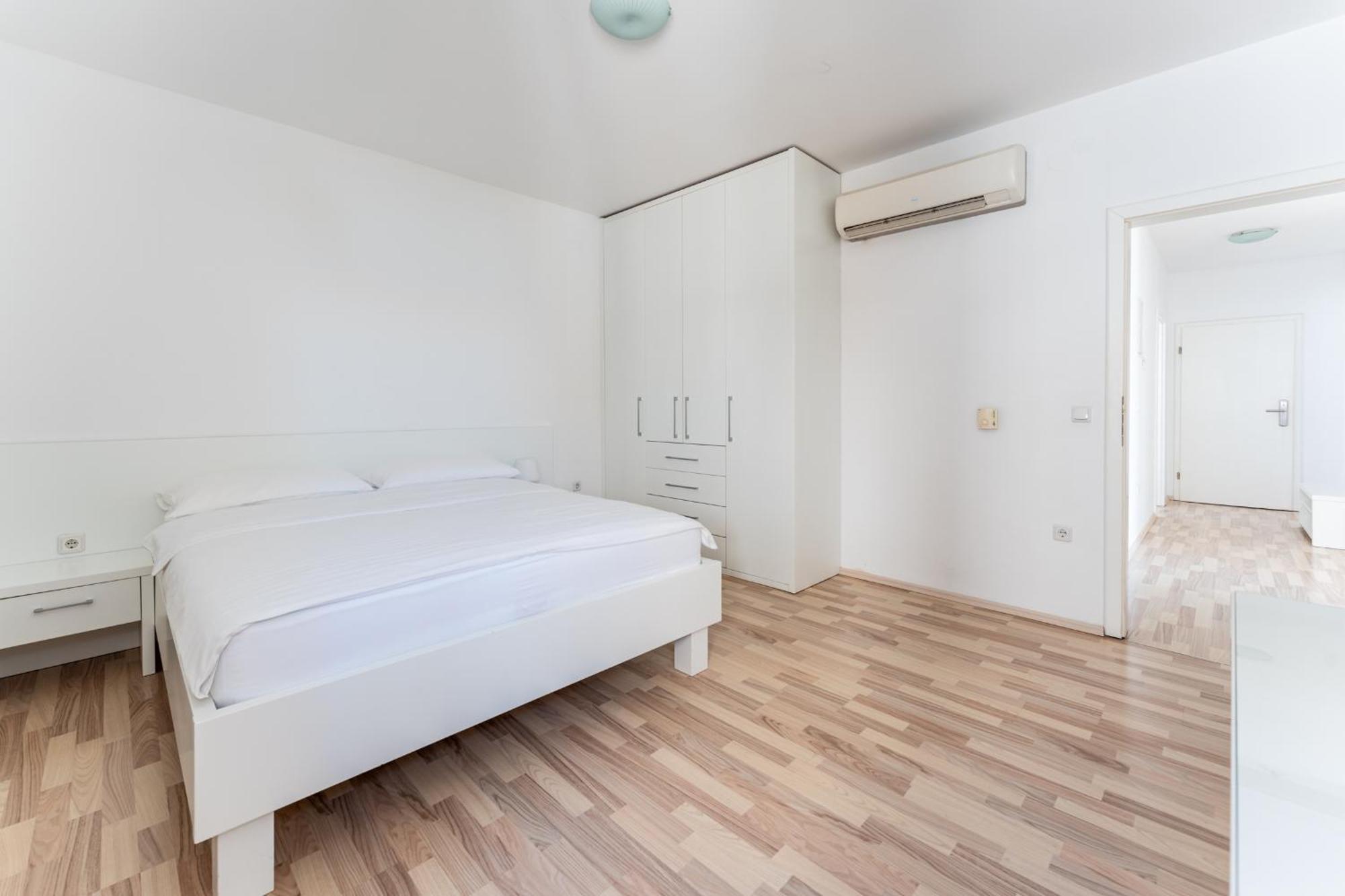 Apartments Barbati Novalja Exterior photo